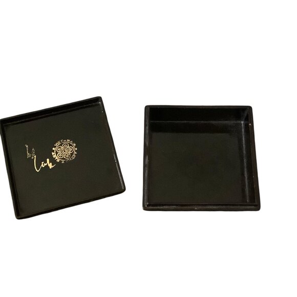 Vietnamese Lacquerware Square Trinket Box With Leaf 4”x4” Handcrafted With Lid - Picture 2 of 7
